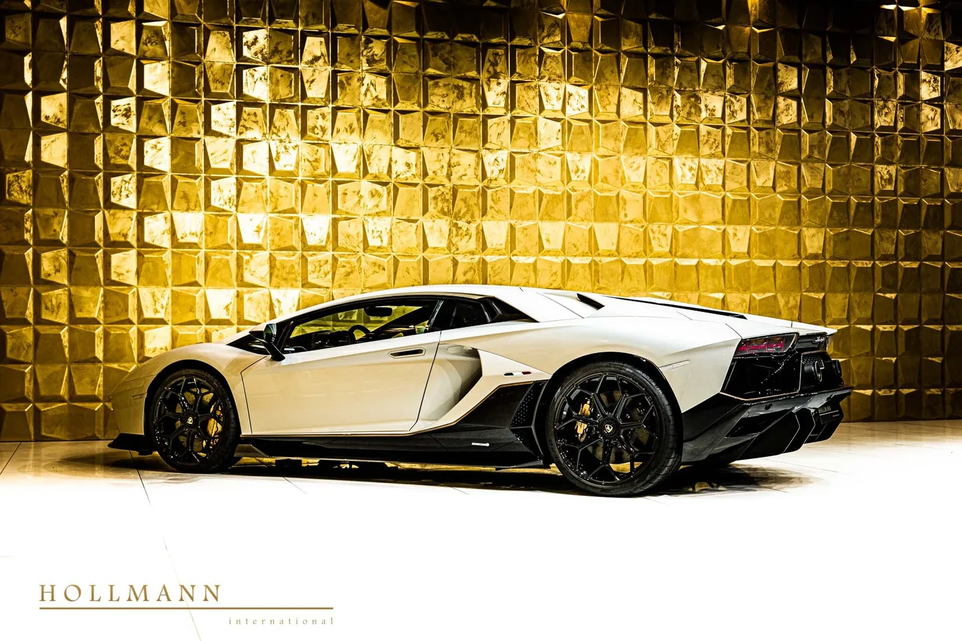 2022 Lamborghini Aventador Ultimae LP 780-4 proposée par un concessionnaire spécialisé à Stuhr, Allemagne, photo 4 sur 8
