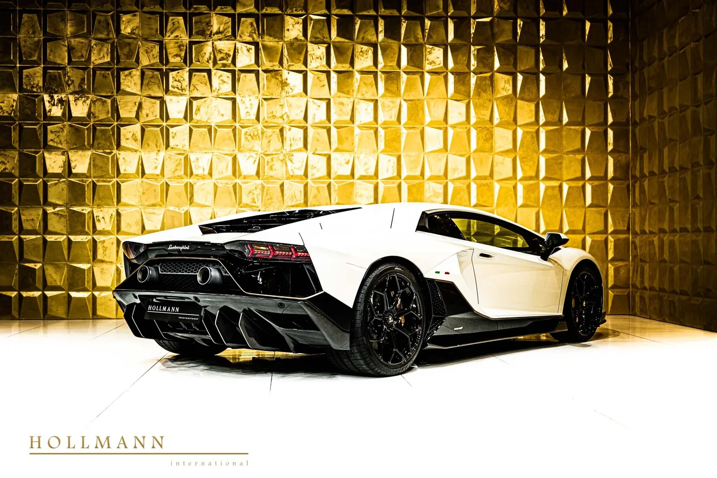 2022 Lamborghini Aventador Ultimae LP 780-4 proposée par un concessionnaire spécialisé à Stuhr, Allemagne, photo 6 sur 8