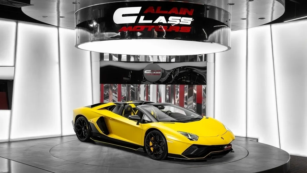 2022 Lamborghini Aventador Ultimae Roadster LP 780-4 angeboten von einem Fachhändler in Dubai, Vereinigte Arabische Emirate, Hauptfoto