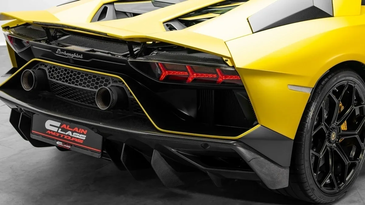 2022 Lamborghini Aventador Ultimae Roadster LP 780-4 offered by a specialist dealer in Dubai, United Arab Emirates, photo 25 of 25