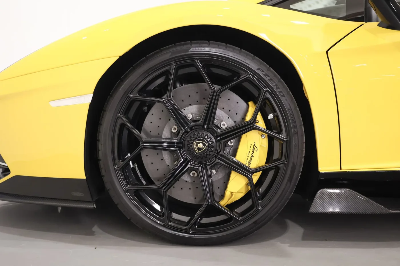 2022 Lamborghini Aventador Ultimae LP 780-4 angeboten von einem Supersportwagenhändler in Zibido San Giacomo, Italien, Foto 7 von 25