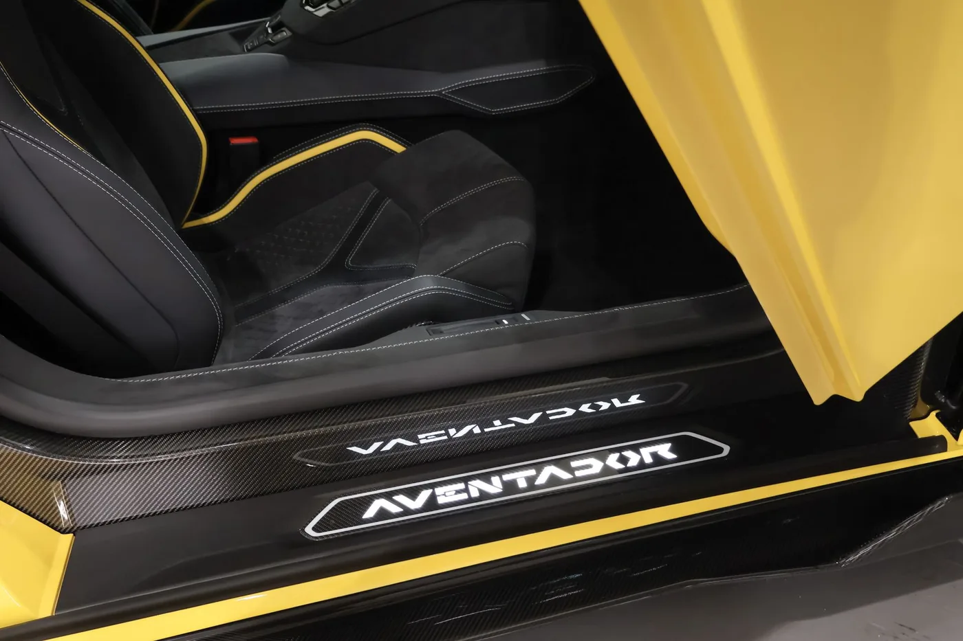 2022 Lamborghini Aventador Ultimae LP 780-4 angeboten von einem Supersportwagenhändler in Zibido San Giacomo, Italien, Foto 21 von 25