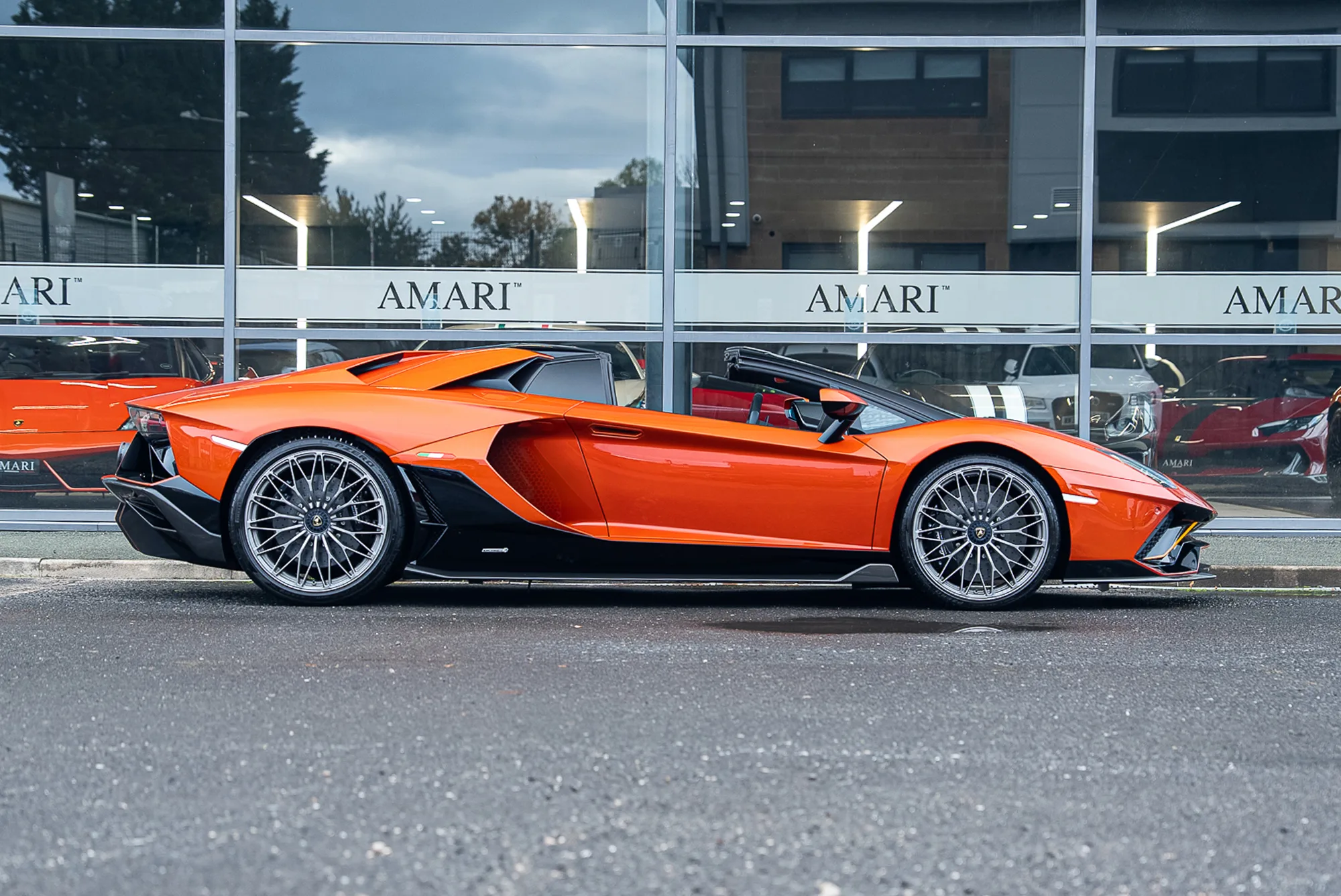 2022 Lamborghini Aventador Ultimae Roadster, 2/30