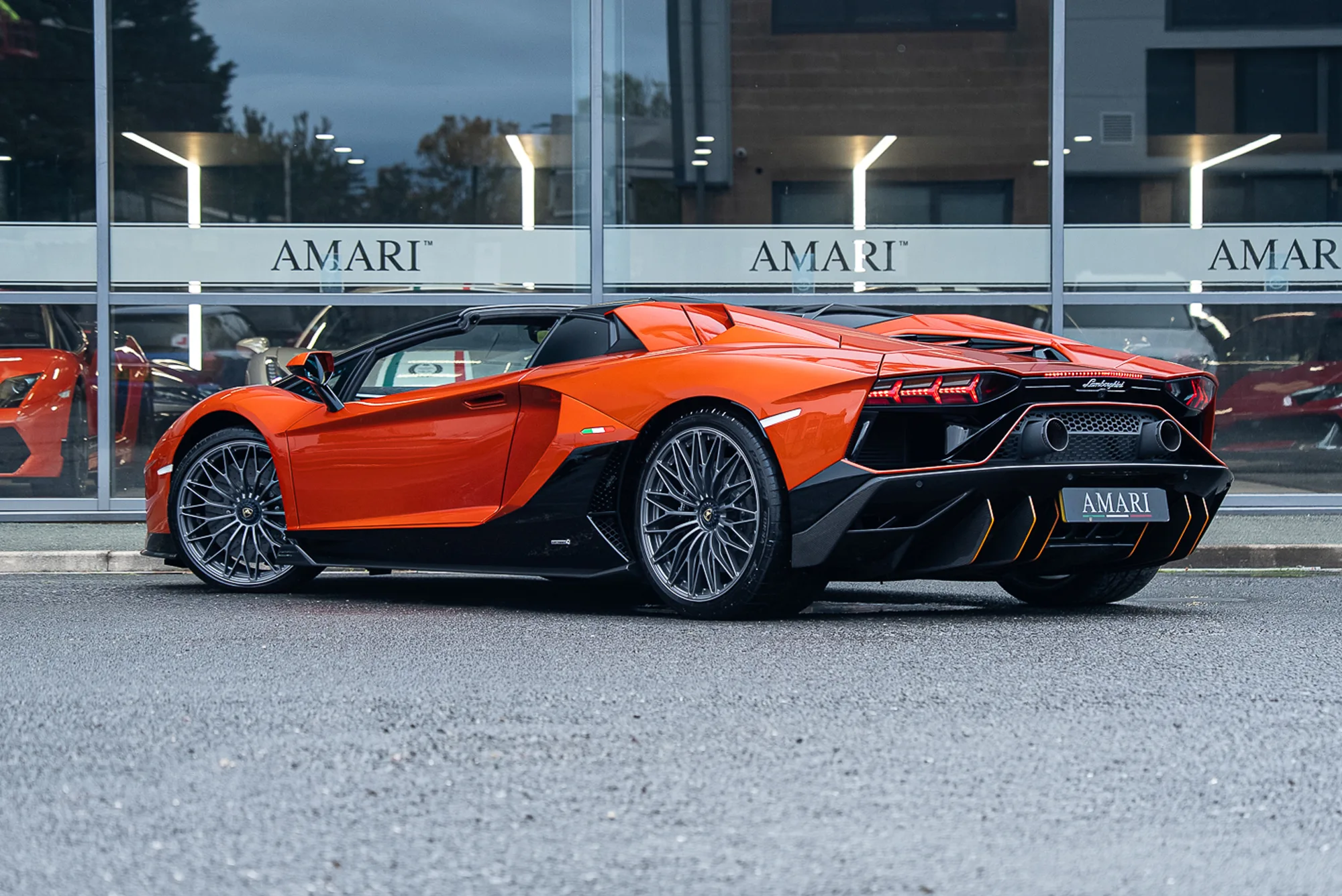 2022 Lamborghini Aventador Ultimae Roadster, 3/30