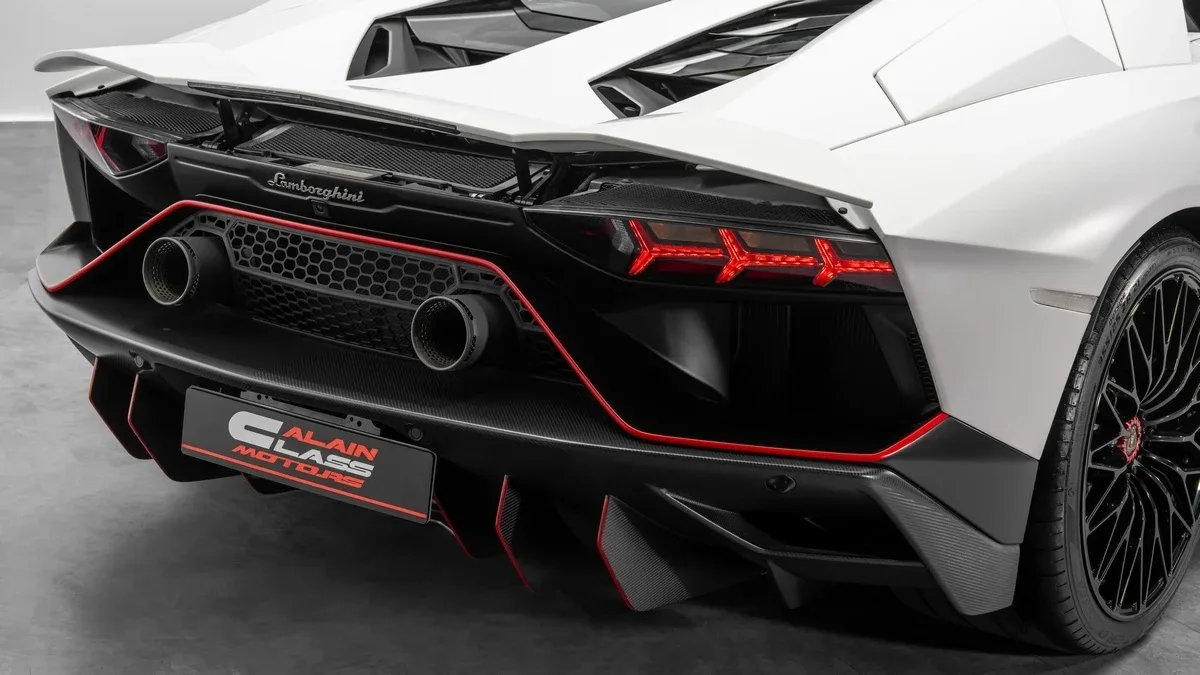 2022 Lamborghini Aventador Ultimae Roadster, 10/30