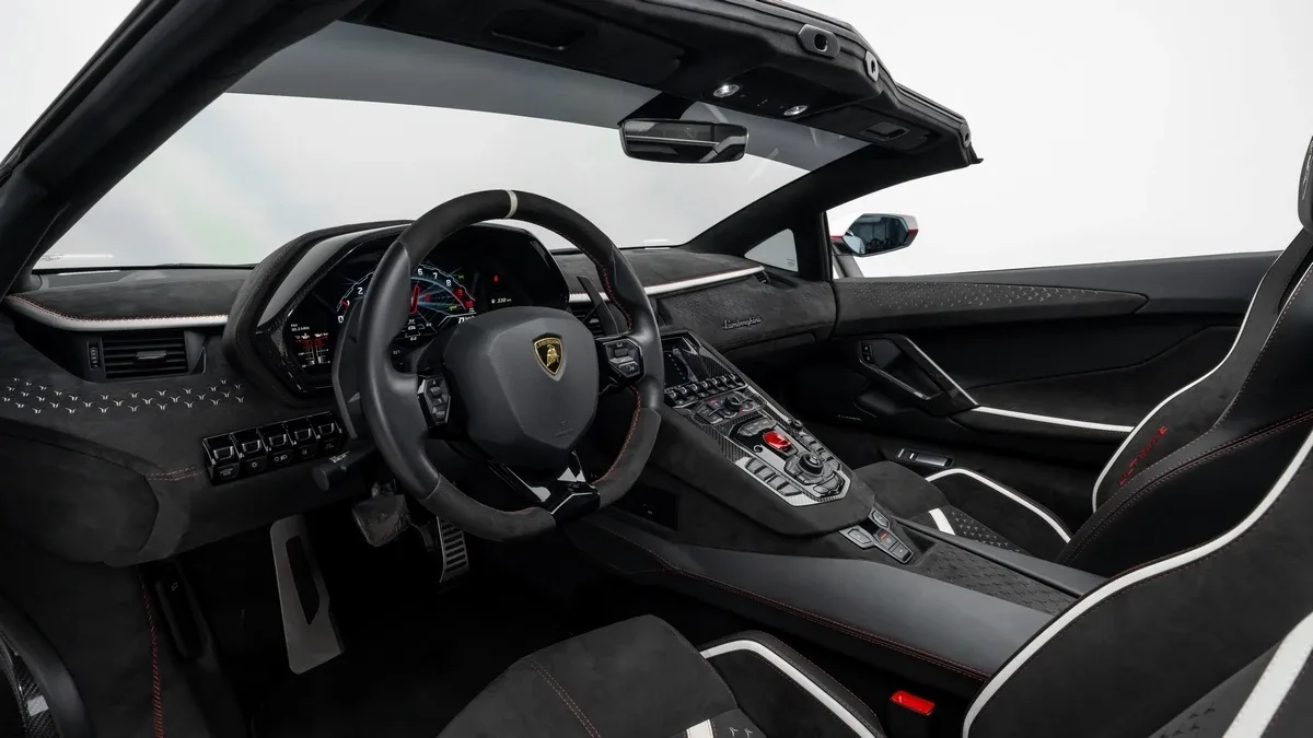 2022 Lamborghini Aventador Ultimae Roadster, 20/30