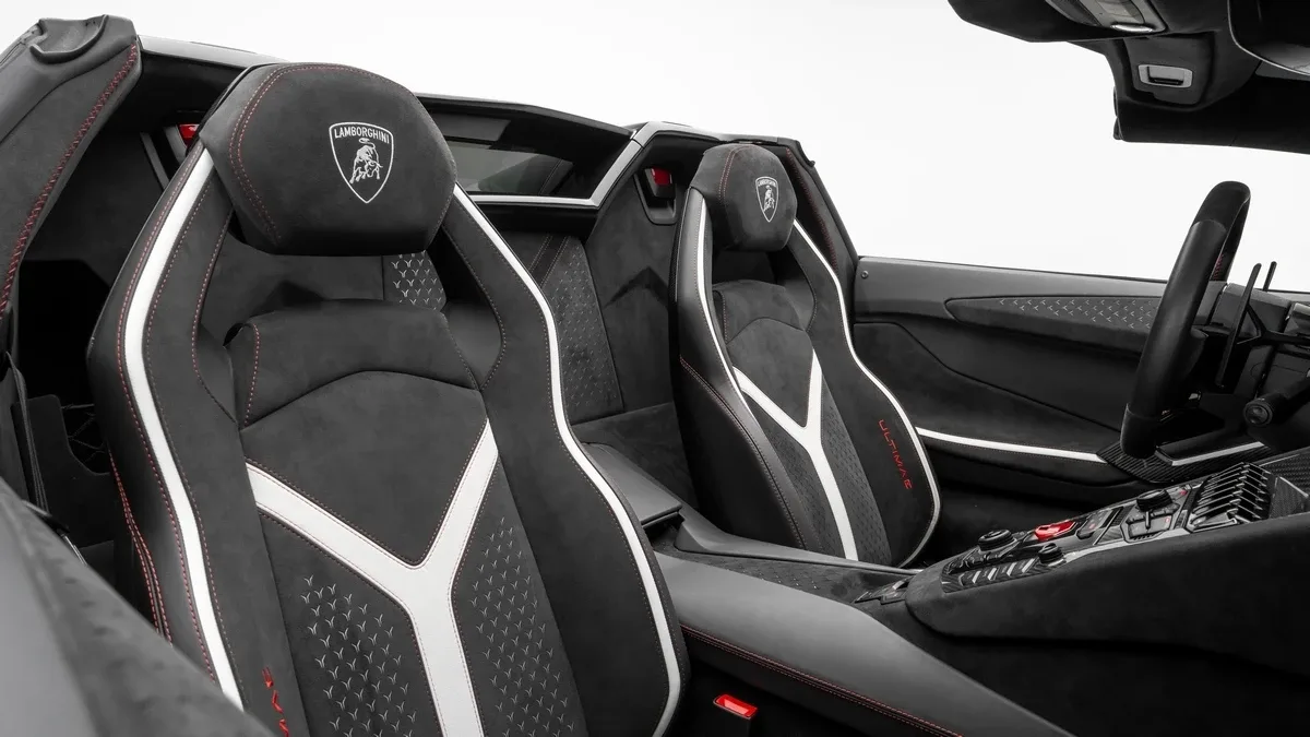 2022 Lamborghini Aventador Ultimae Roadster, 30/30