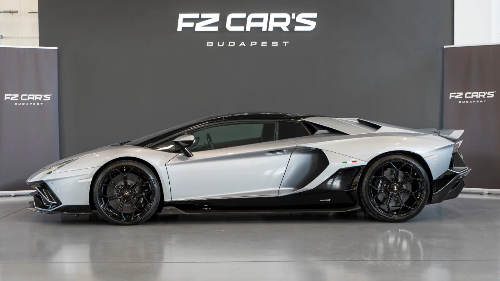 2022 Lamborghini Aventador Ultimae Roadster, 5/12