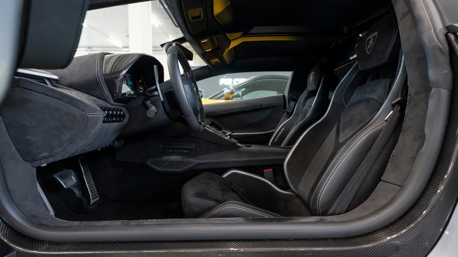 2022 Lamborghini Aventador Ultimae Roadster, 7/12