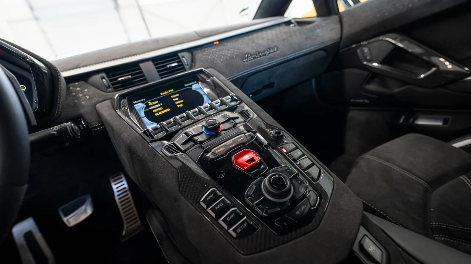2022 Lamborghini Aventador Ultimae Roadster, 11/12