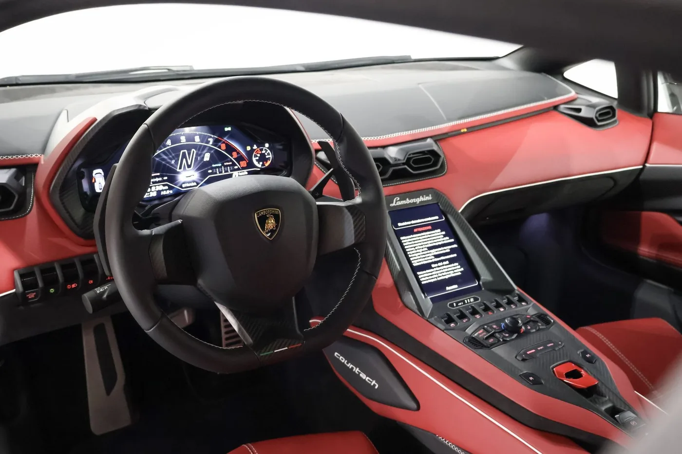 2022 Lamborghini Countach LPI 800-4 offered by a supercar dealer in Zibido San Giacomo, Italy, photo 9 of 25