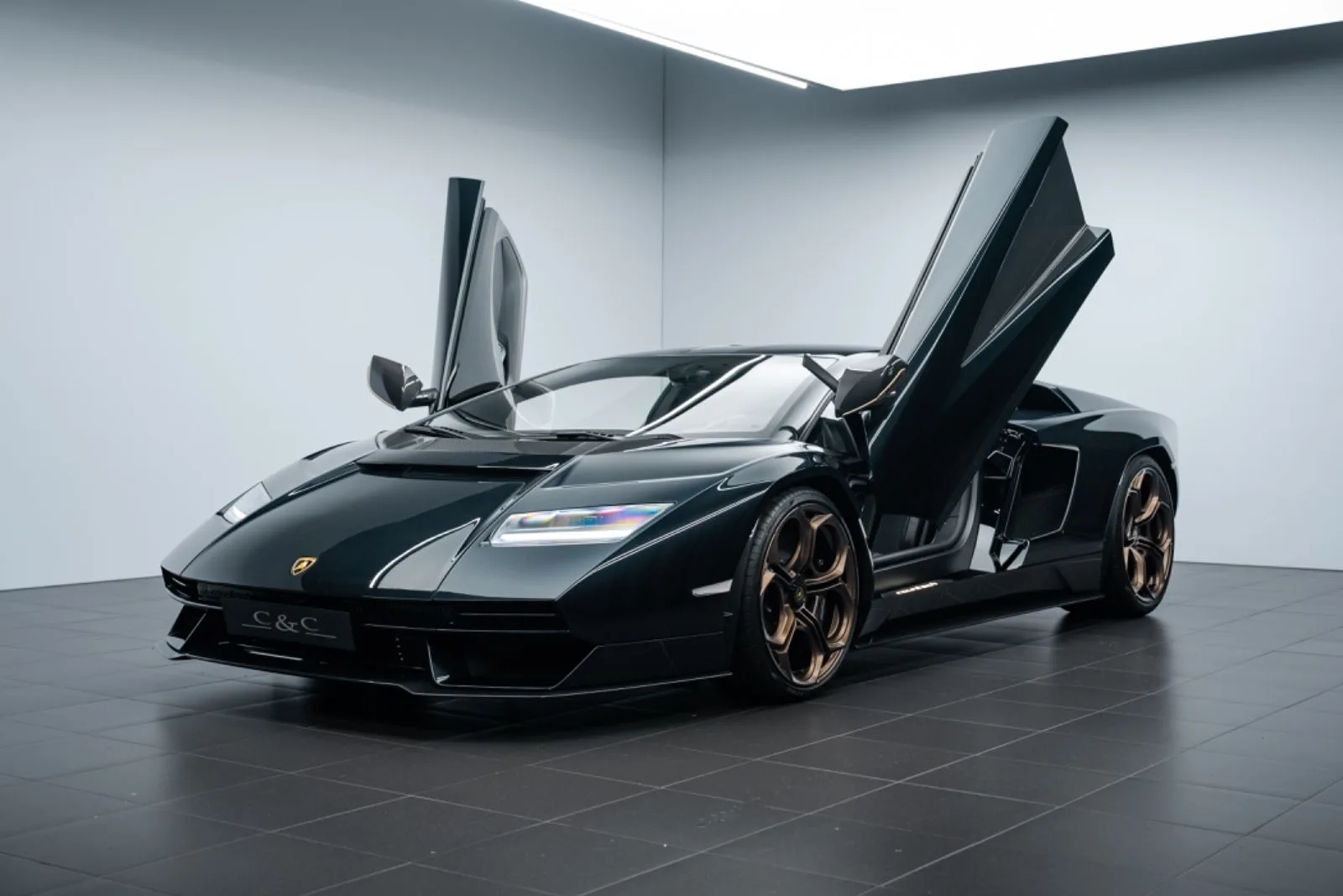 2022 Lamborghini Countach LPI 800-4, 2/27