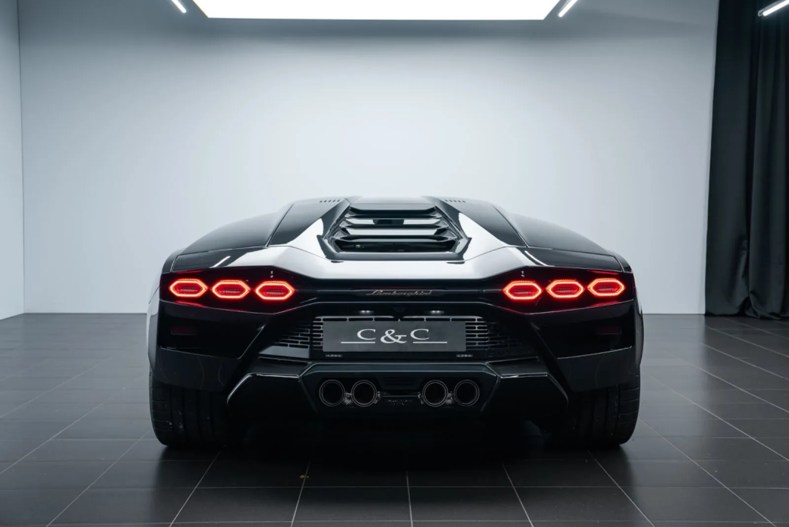 2022 Lamborghini Countach LPI 800-4, 5/27