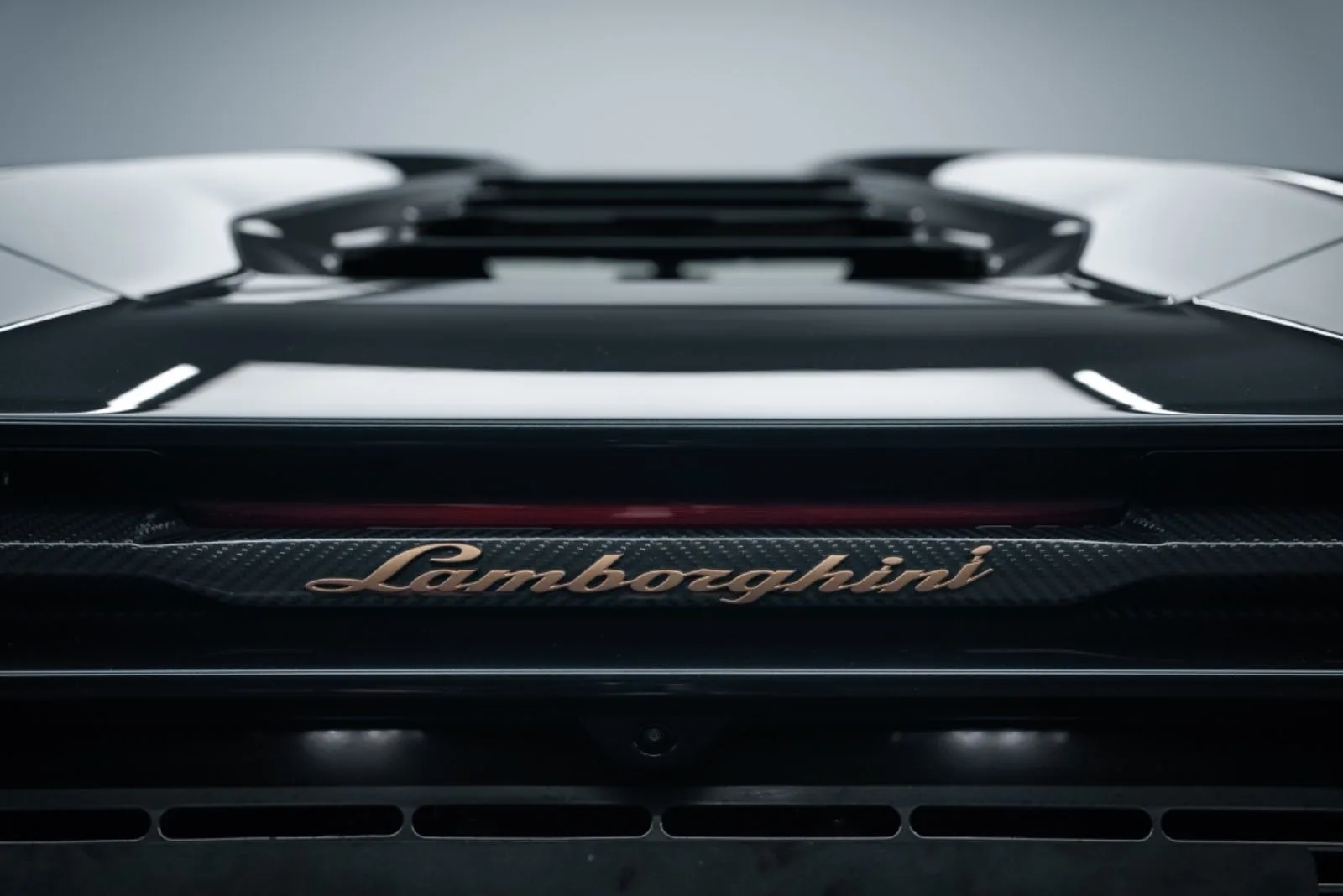 2022 Lamborghini Countach LPI 800-4, 12/27