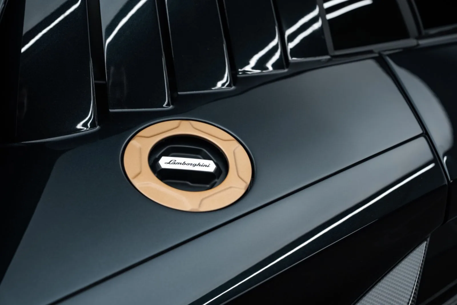 2022 Lamborghini Countach LPI 800-4, 14/27