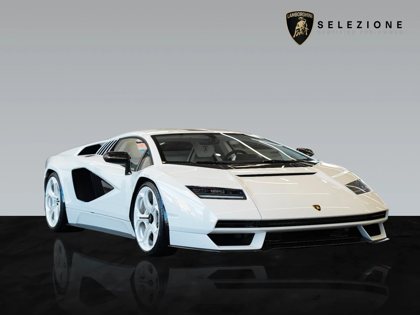 2022 Lamborghini Countach LPI 800-4 angeboten von einem Vertragshändler in Frankfurt, Deutschland, Hauptfoto
