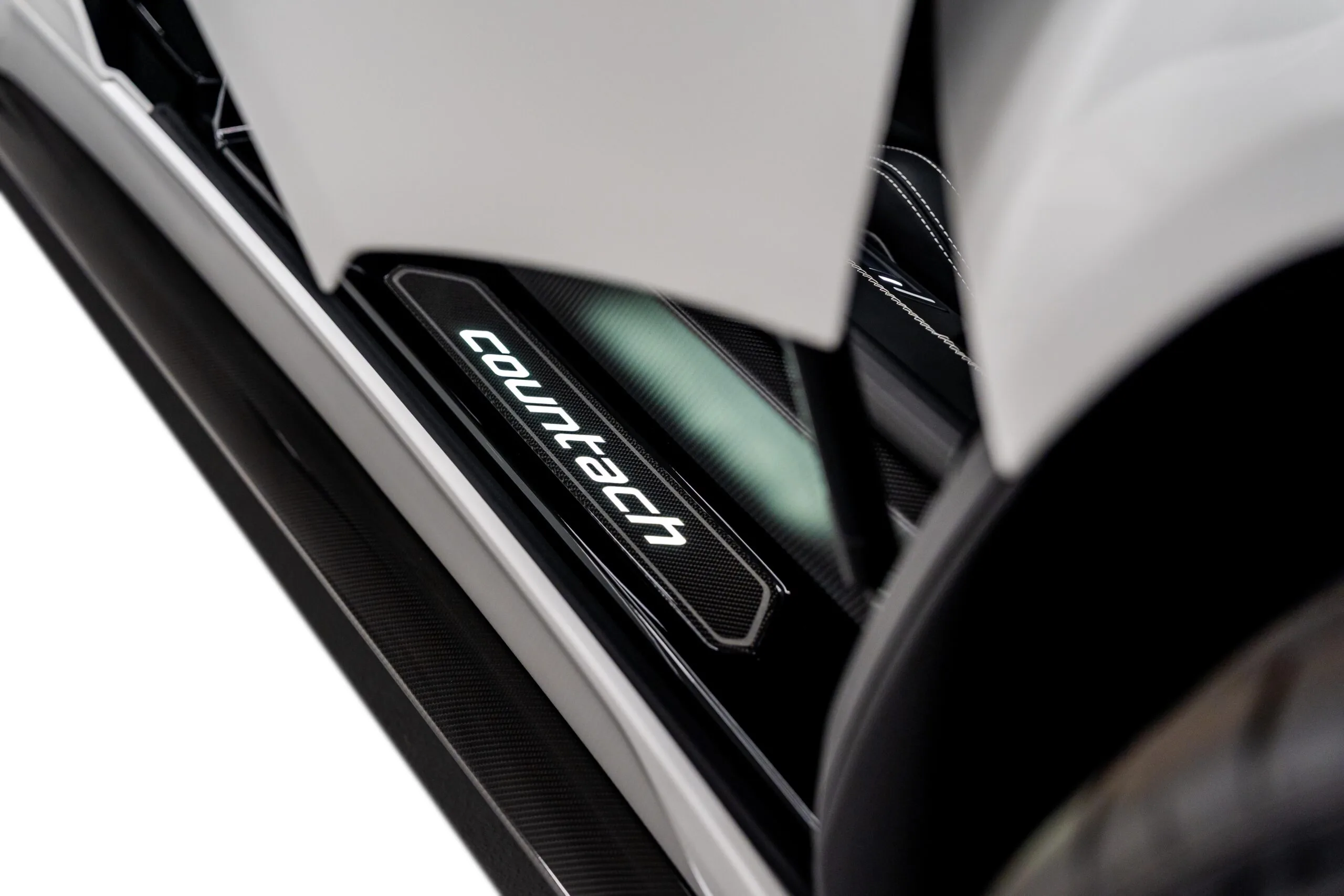 2022 Lamborghini Countach LPI 800-4, 8/20