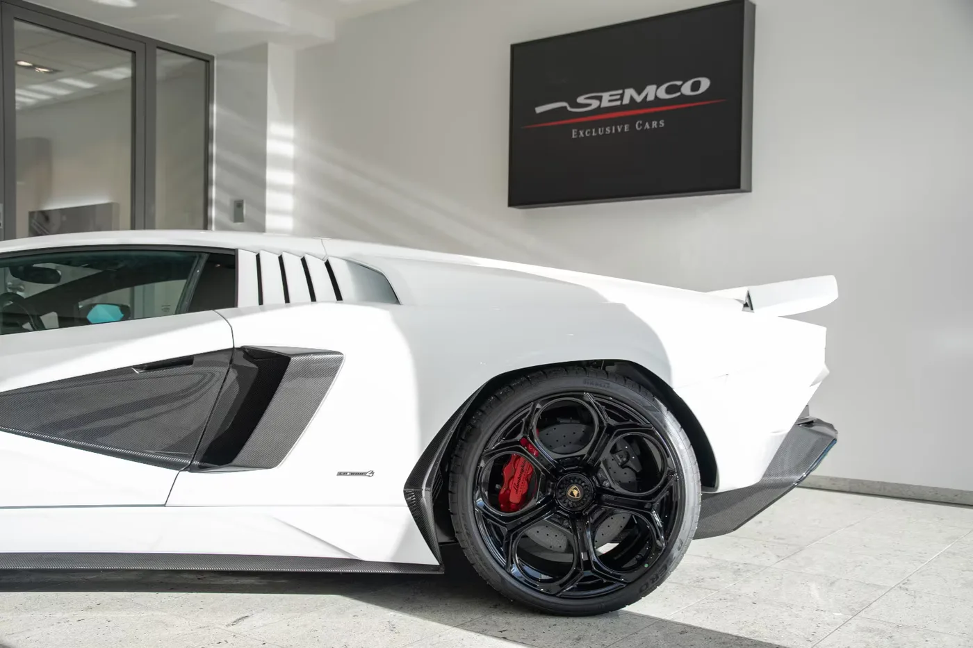 2022 Lamborghini Countach LPI 800-4 proposée par un concessionnaire spécialisé à Haar, Allemagne, photo 6 sur 19