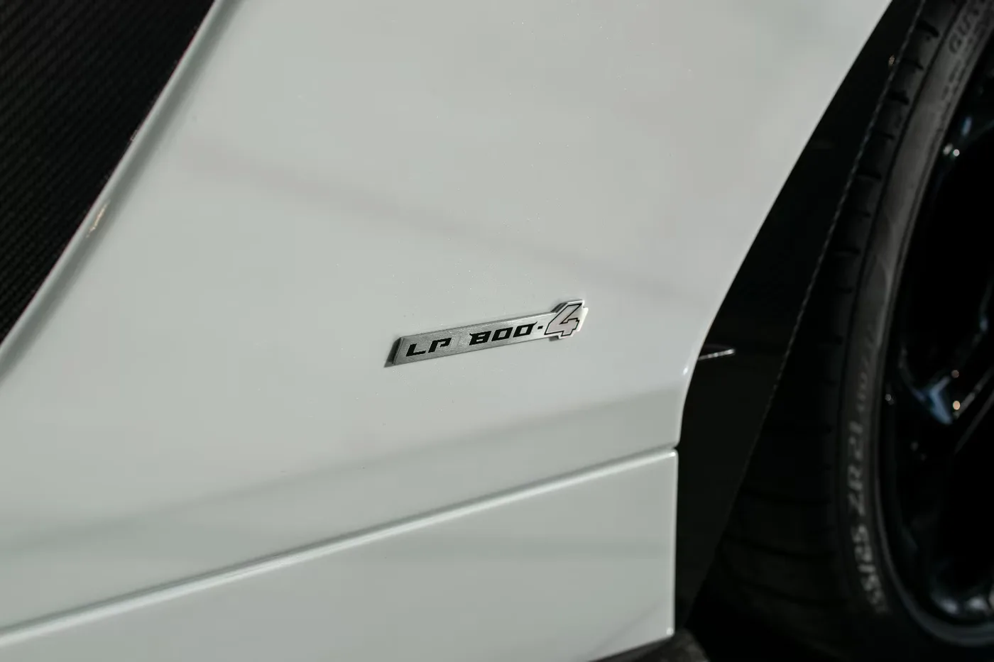 2022 Lamborghini Countach LPI 800-4 proposée par un concessionnaire spécialisé à Haar, Allemagne, photo 12 sur 19
