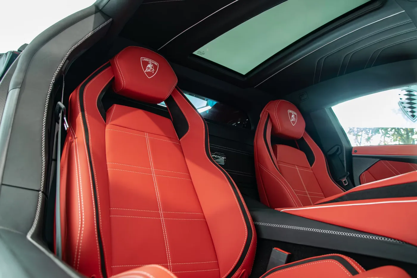 2022 Lamborghini Countach LPI 800-4 proposée par un concessionnaire spécialisé à Haar, Allemagne, photo 19 sur 19