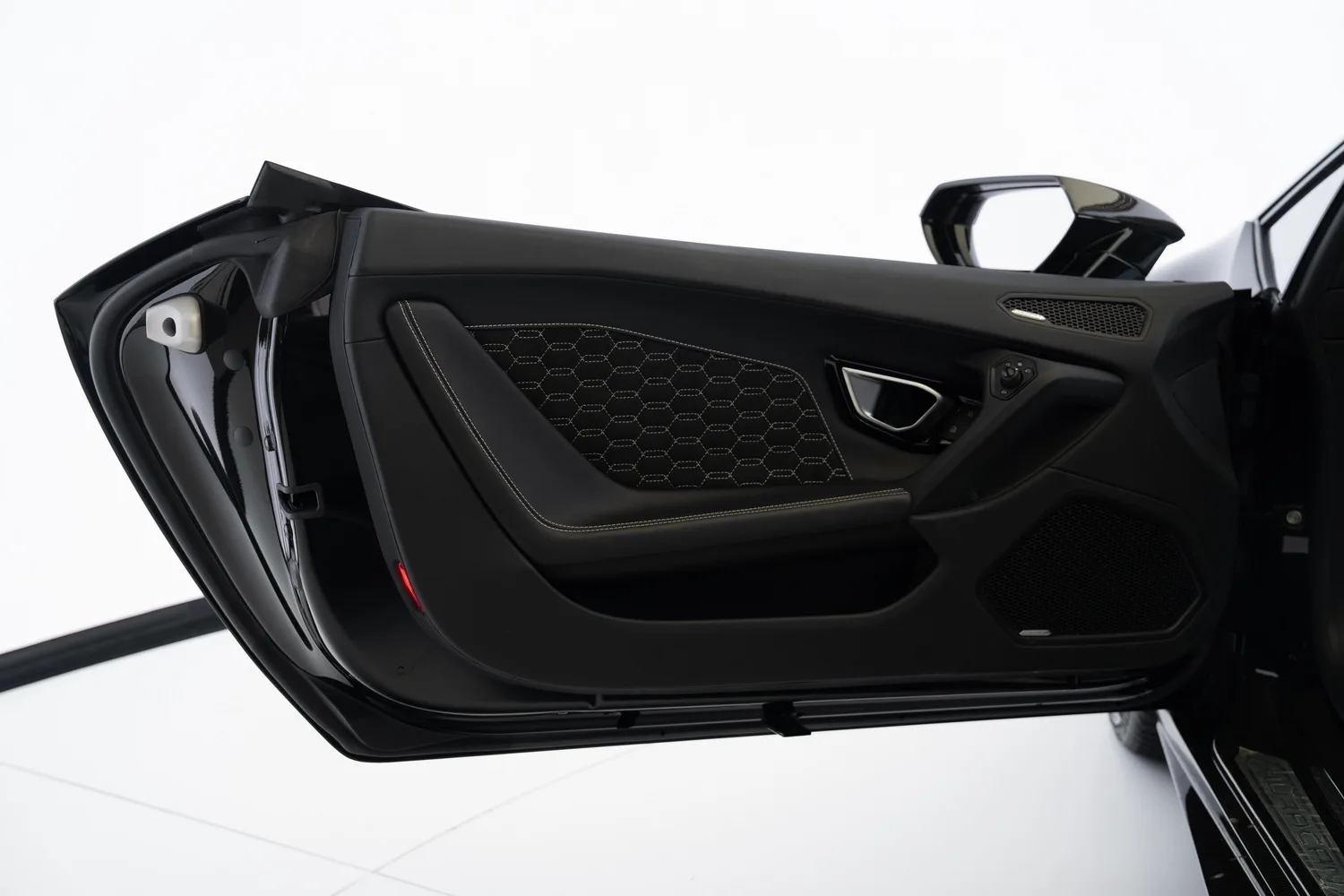 2022 Lamborghini Huracán EVO Spyder by Novitec, 6/18
