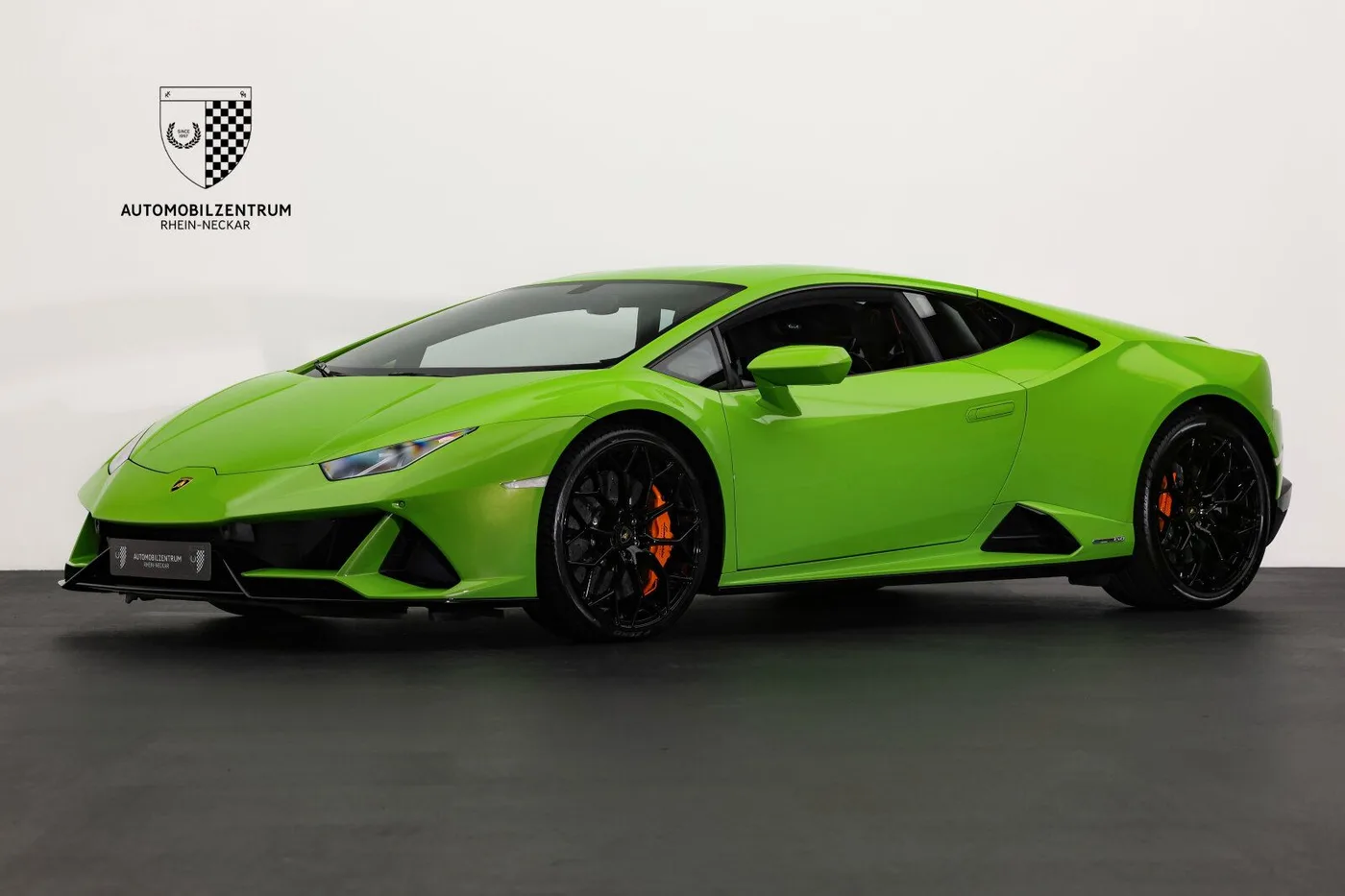 2022 Lamborghini Huracán EVO angeboten von einem Supersportwagenhändler in Viernheim, Deutschland, Foto 3 von 25