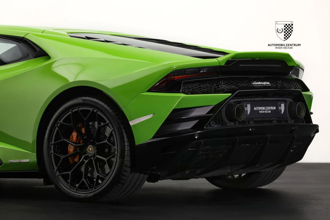 2022 Lamborghini Huracán EVO angeboten von einem Supersportwagenhändler in Viernheim, Deutschland, Foto 12 von 25
