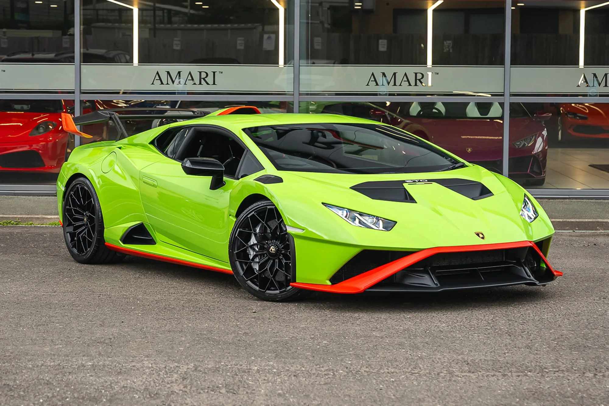 2022 Lamborghini Huracán STO angeboten von einem Supersportwagenhändler in Preston, Vereinigtes Königreich, Hauptfoto