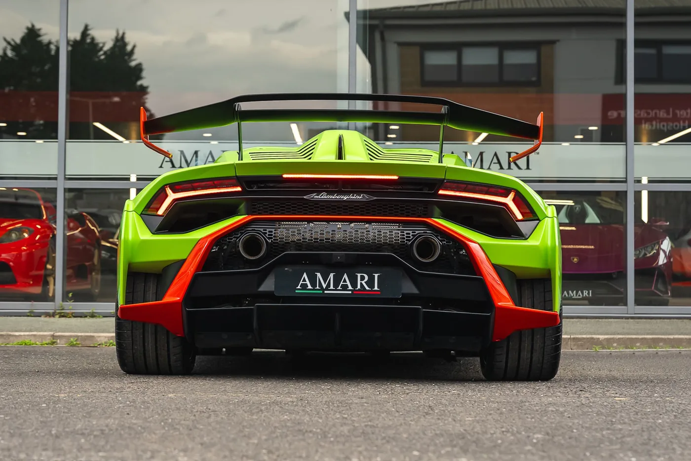2022 Lamborghini Huracán STO angeboten von einem Supersportwagenhändler in Preston, Vereinigtes Königreich, Foto 7 von 25