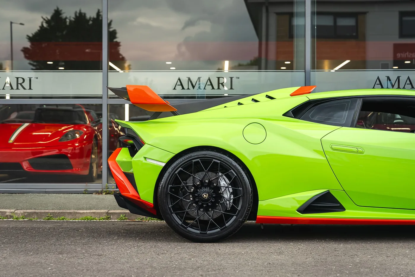 2022 Lamborghini Huracán STO angeboten von einem Supersportwagenhändler in Preston, Vereinigtes Königreich, Foto 14 von 25