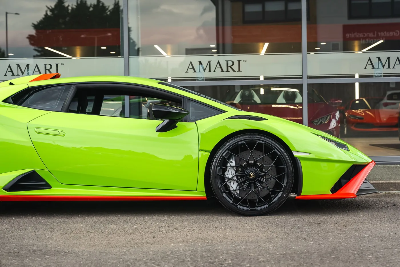 2022 Lamborghini Huracán STO angeboten von einem Supersportwagenhändler in Preston, Vereinigtes Königreich, Foto 15 von 25