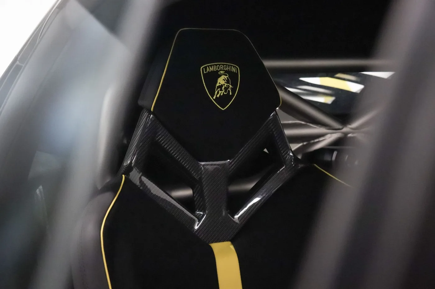 2022 Lamborghini Huracán STO angeboten von einem Supersportwagenhändler in Zibido San Giacomo, Italien, Foto 8 von 22