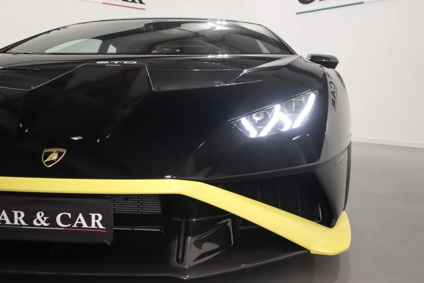 2022 Lamborghini Huracán STO angeboten von einem Supersportwagenhändler in Zibido San Giacomo, Italien, Foto 22 von 22