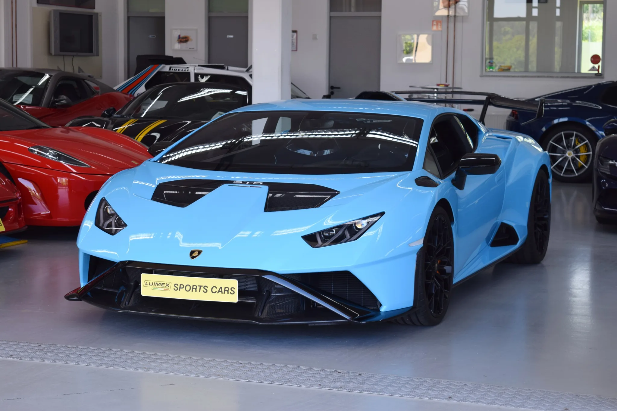 2022 Lamborghini Huracán STO angeboten von einem Fachhändler in Pfaffenhofen an der Ilm, Deutschland, Hauptfoto