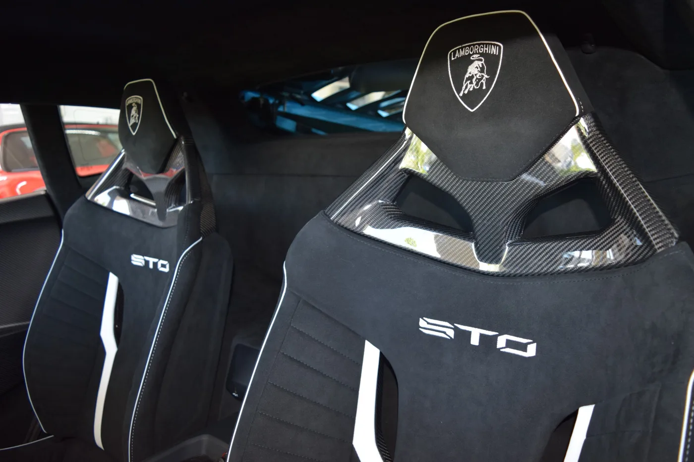 2022 Lamborghini Huracán STO angeboten von einem Fachhändler in Pfaffenhofen an der Ilm, Deutschland, Foto 6 von 15
