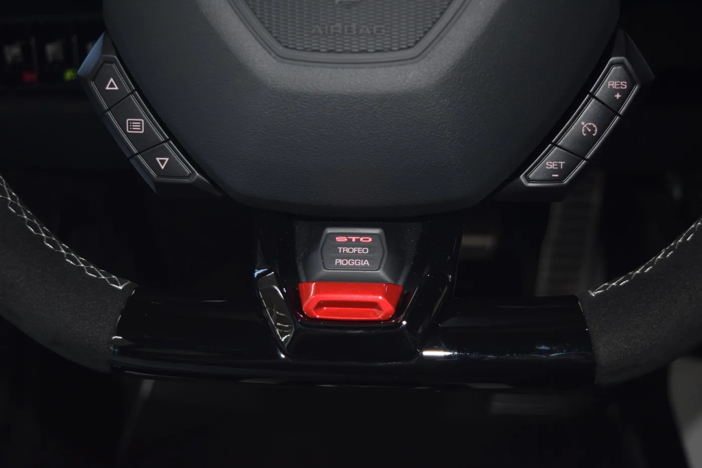 2022 Lamborghini Huracán STO angeboten von einem Fachhändler in Pfaffenhofen an der Ilm, Deutschland, Foto 10 von 15