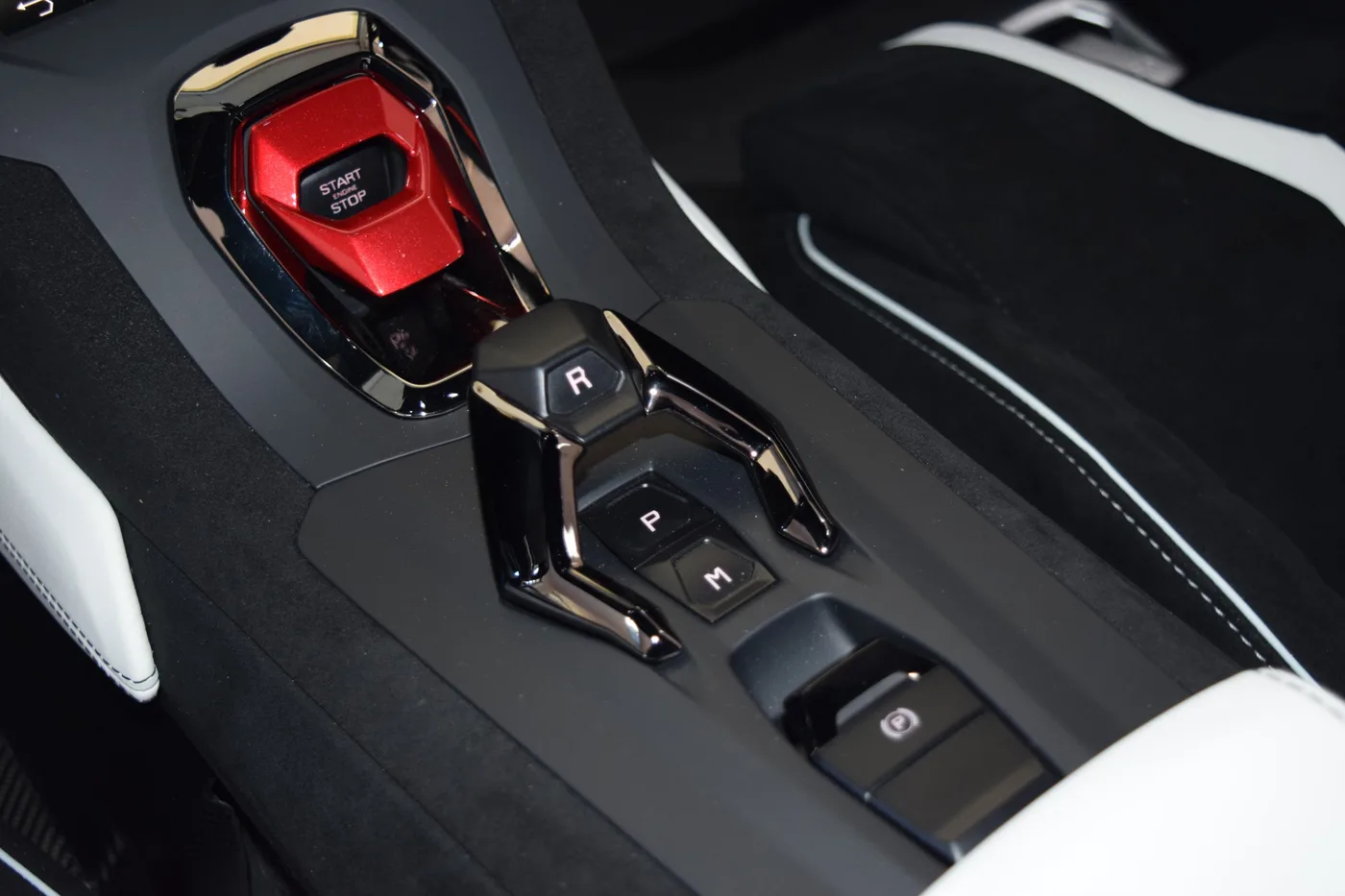 2022 Lamborghini Huracán STO angeboten von einem Fachhändler in Pfaffenhofen an der Ilm, Deutschland, Foto 11 von 15