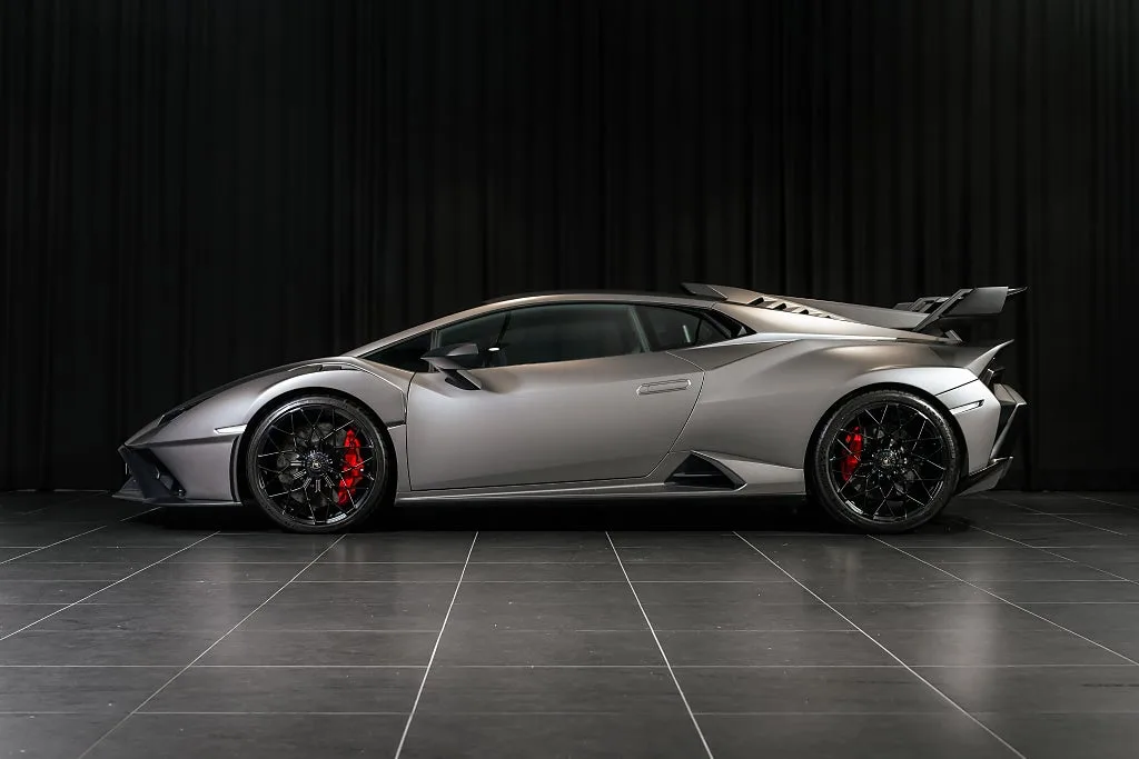 2022 Lamborghini Huracán STO, 2/22