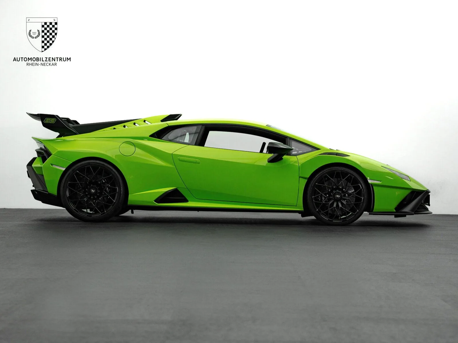 2022 Lamborghini Huracán STO, 8/30