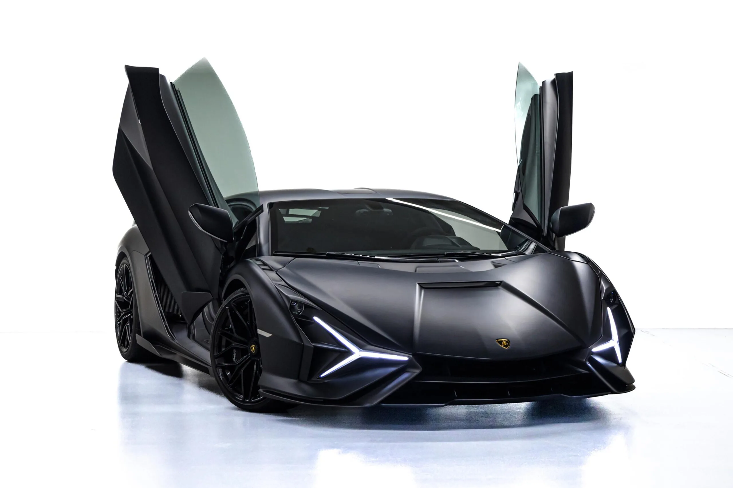 2022 Lamborghini Sián FKP 37 proposée par un concessionnaire spécialisé à Dubaï, Émirats arabes unis, photo principale