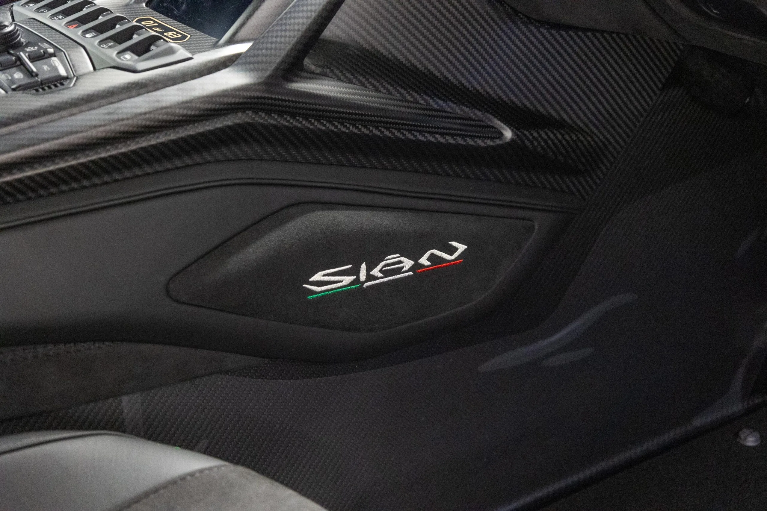 2022 Lamborghini Sián FKP 37, 14/28