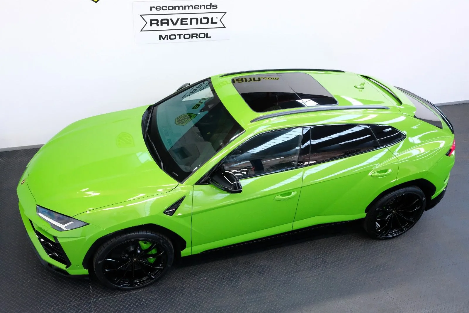 2022 Lamborghini Urus angeboten von einem Fachhändler in Nuremberg, Deutschland, Hauptfoto