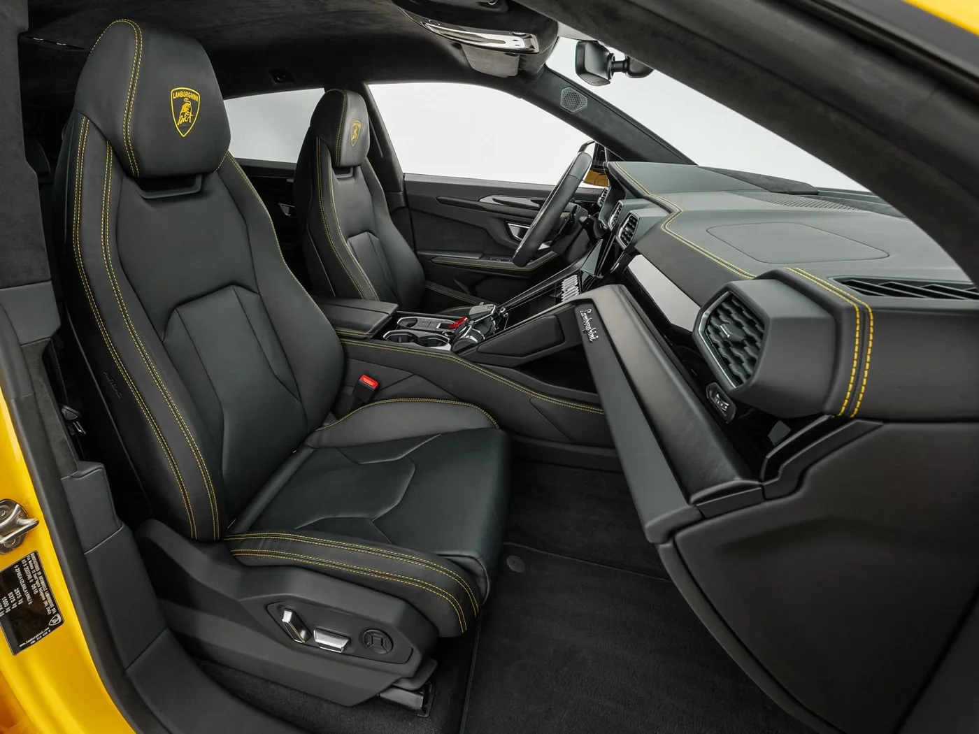 2022 Lamborghini Urus angeboten von einem Fachhändler in Böblingen, Deutschland, Foto 11 von 15