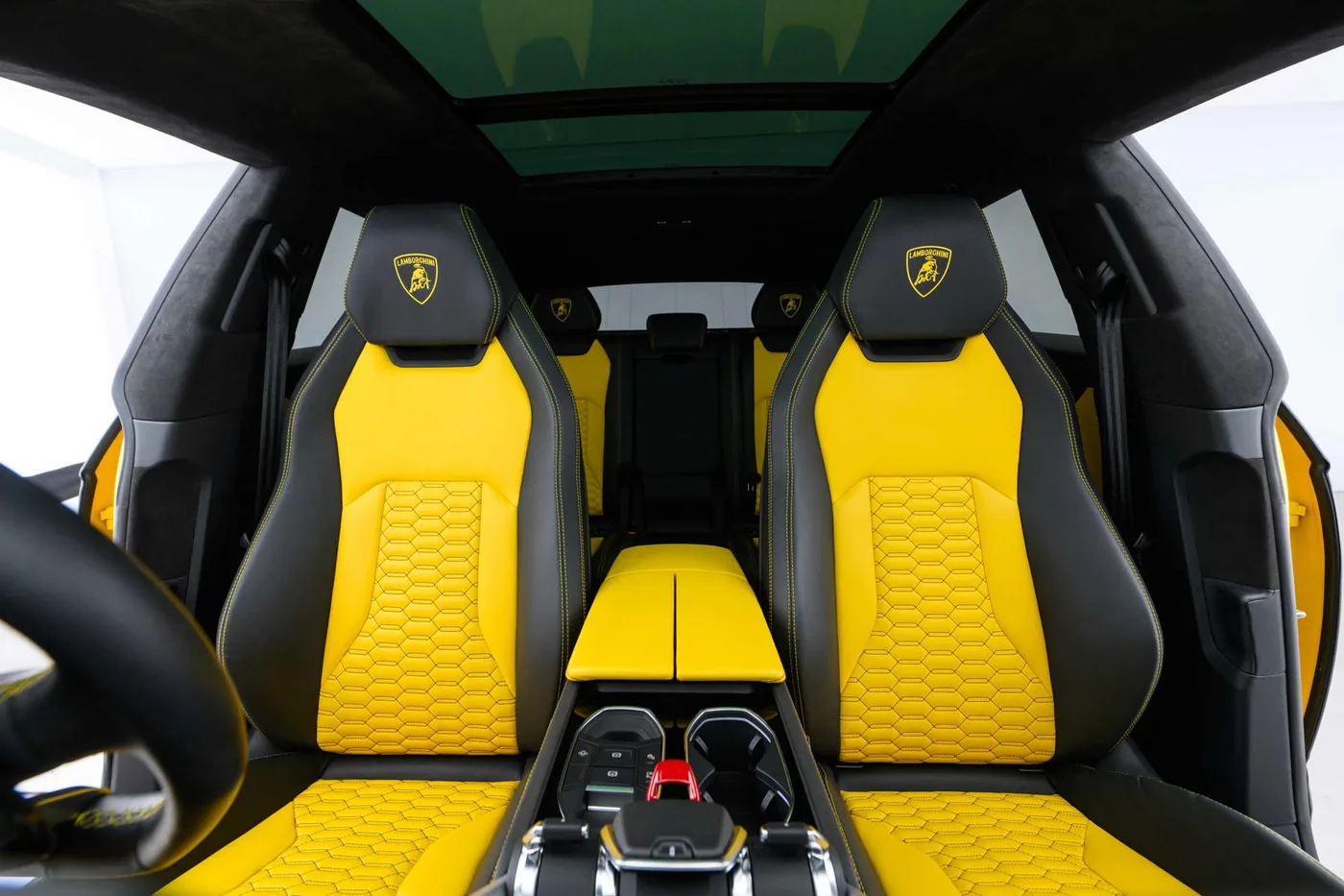 2022 Lamborghini Urus angeboten von einer Vertragshändlergruppe in Hatfield, Vereinigtes Königreich, Foto 7 von 20