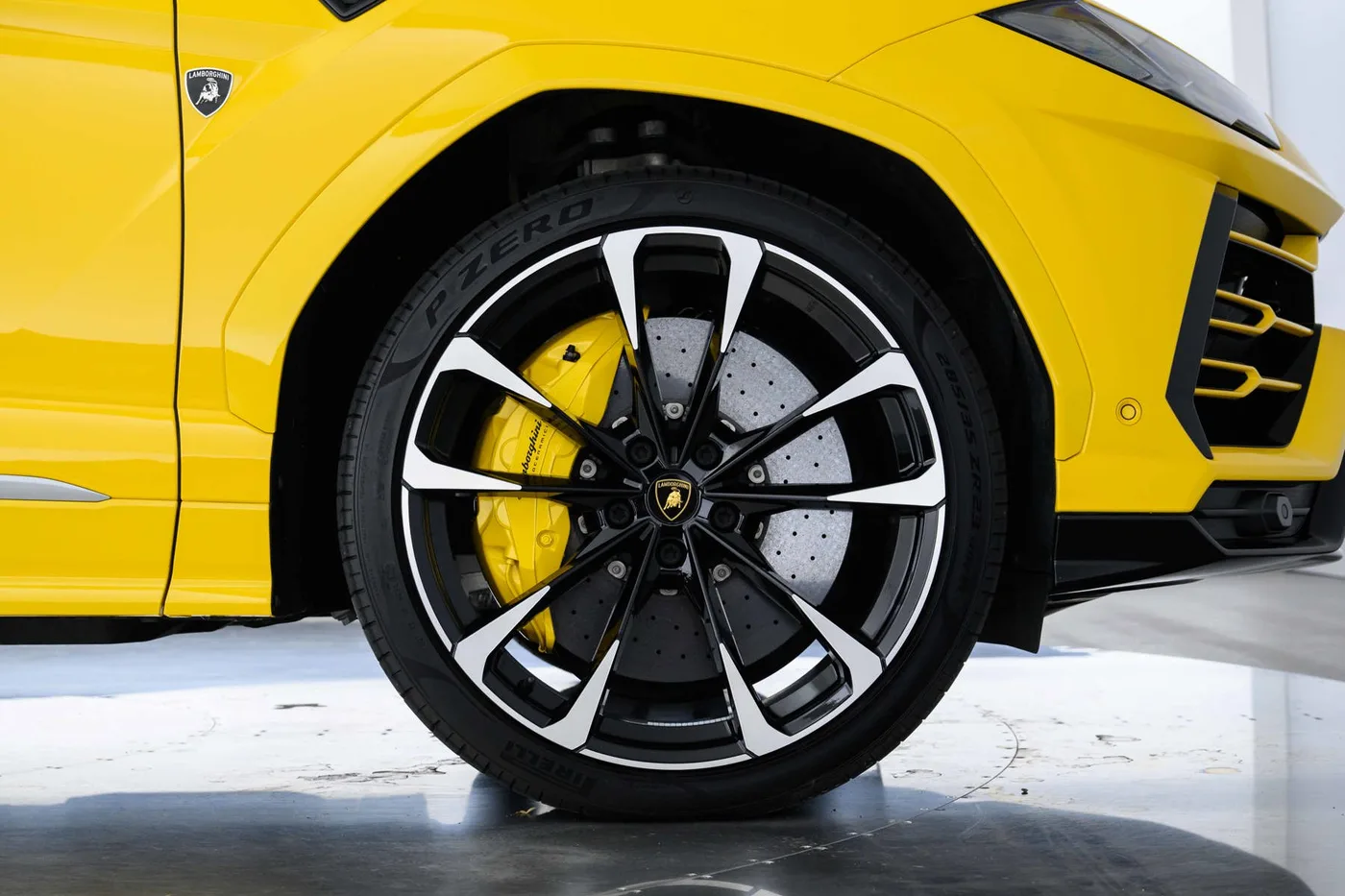 2022 Lamborghini Urus angeboten von einer Vertragshändlergruppe in Hatfield, Vereinigtes Königreich, Foto 9 von 20
