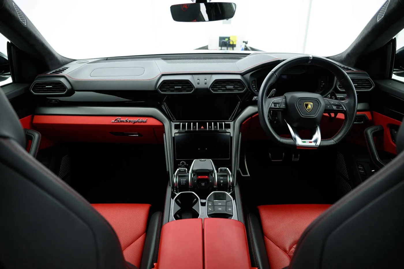 2022 Lamborghini Urus angeboten von einer Vertragshändlergruppe in Hatfield, Vereinigtes Königreich, Foto 10 von 20