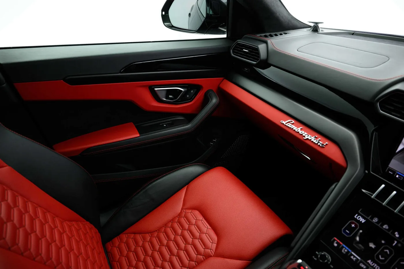 2022 Lamborghini Urus angeboten von einer Vertragshändlergruppe in Hatfield, Vereinigtes Königreich, Foto 17 von 20