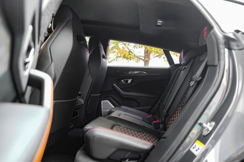 2022 Lamborghini Urus, 8/20