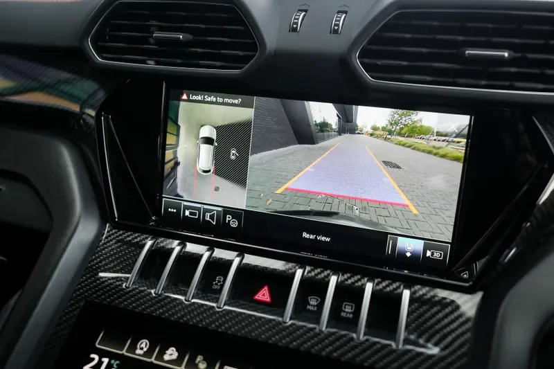 2022 Lamborghini Urus, 12/20