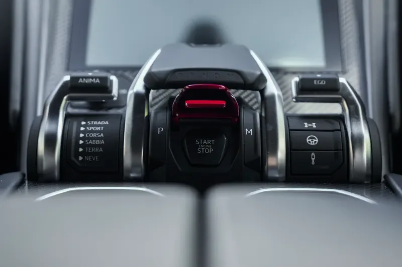 2022 Lamborghini Urus, 15/20